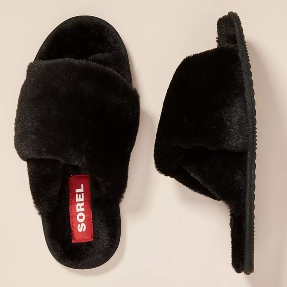 black sorel slippers
